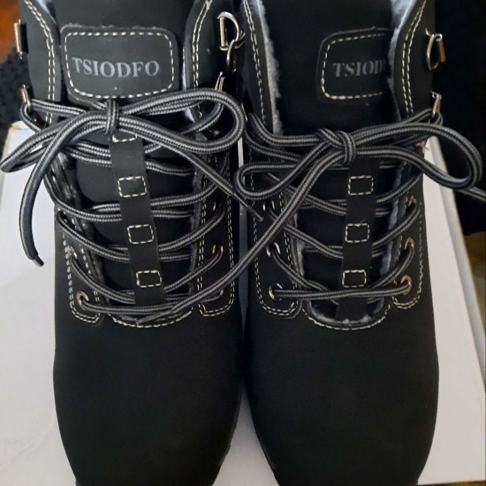 Women's Hiking Boots